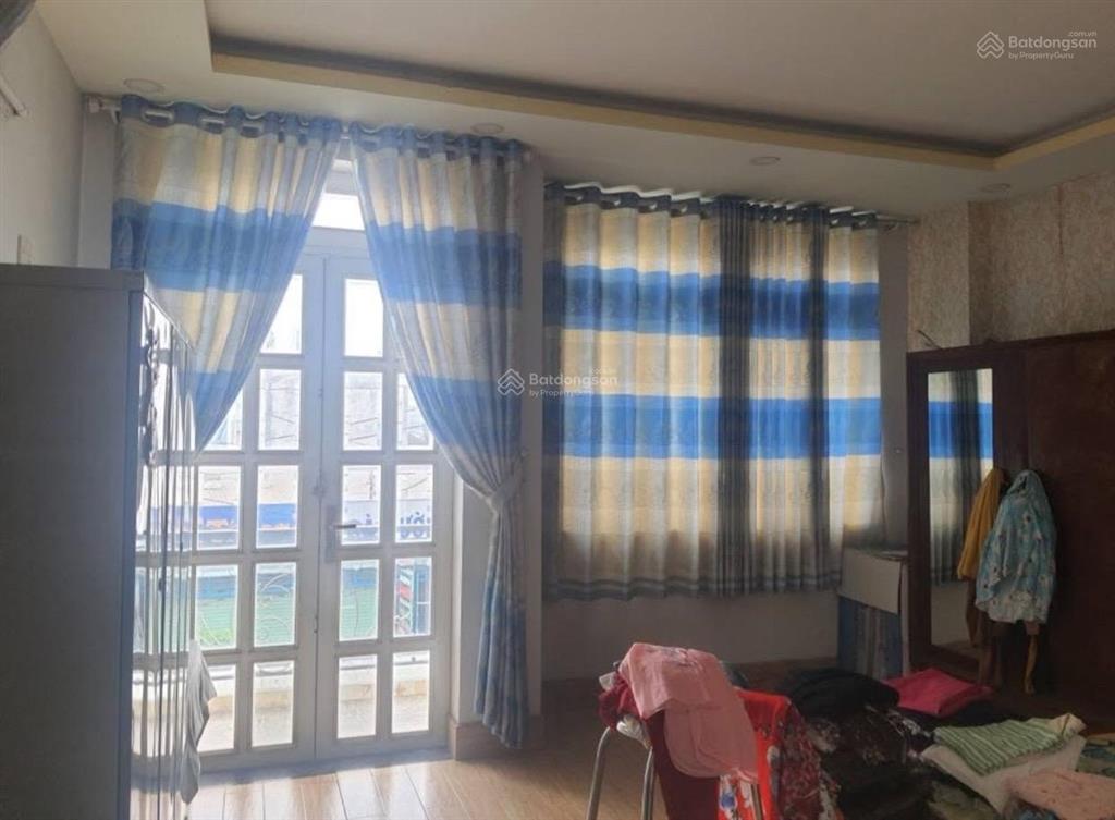 Bán nhà 4x15m. giá 2,2 tỷ. hẻm 1/ đường an bình. gần bệnh viện an bình. nhà đang cho thuê 12 triệu.
