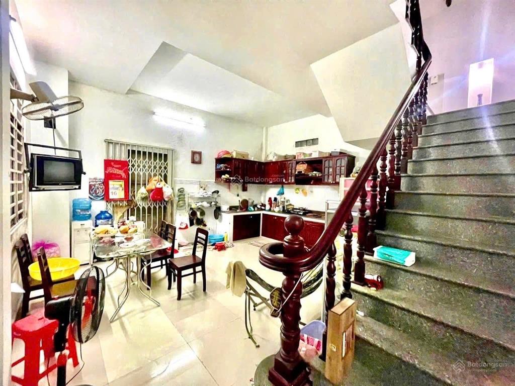 Bán nhà 1 lầu 5x16m. giá 1,5 tỷ. ngay chợ tân mỹ, quận 7. nhà đang cho thuê nguyên căn 25tr/tháng