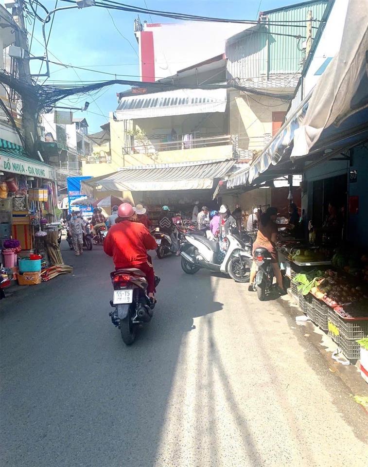 Bán nhà 1 lầu 5x16m. giá 1,5 tỷ. ngay chợ tân mỹ, quận 7. nhà đang cho thuê nguyên căn 25tr/tháng