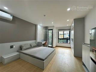 Cho thuê căn hộ gần q1, q3 40m2 tại thích quảng đức, phú nhuận có ban công  cửa sổ thoáng