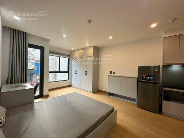 Cho thuê căn hộ gần q1, q3 40m2 tại thích quảng đức, phú nhuận có ban công  cửa sổ thoáng