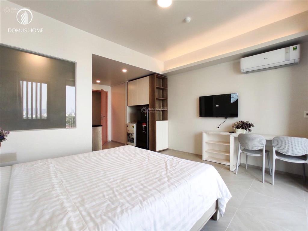 Cho thuê căn hộ ban công full nội thất siêu xinh gần tdtu, ufm quận 7