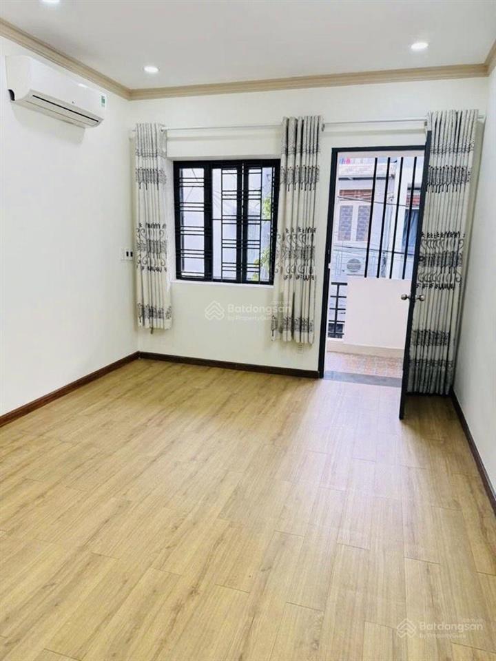 Bán nhà đẹp khu vip lê văn sỹ  hơn 40m2  sân trước 7m  sát mặt tiền