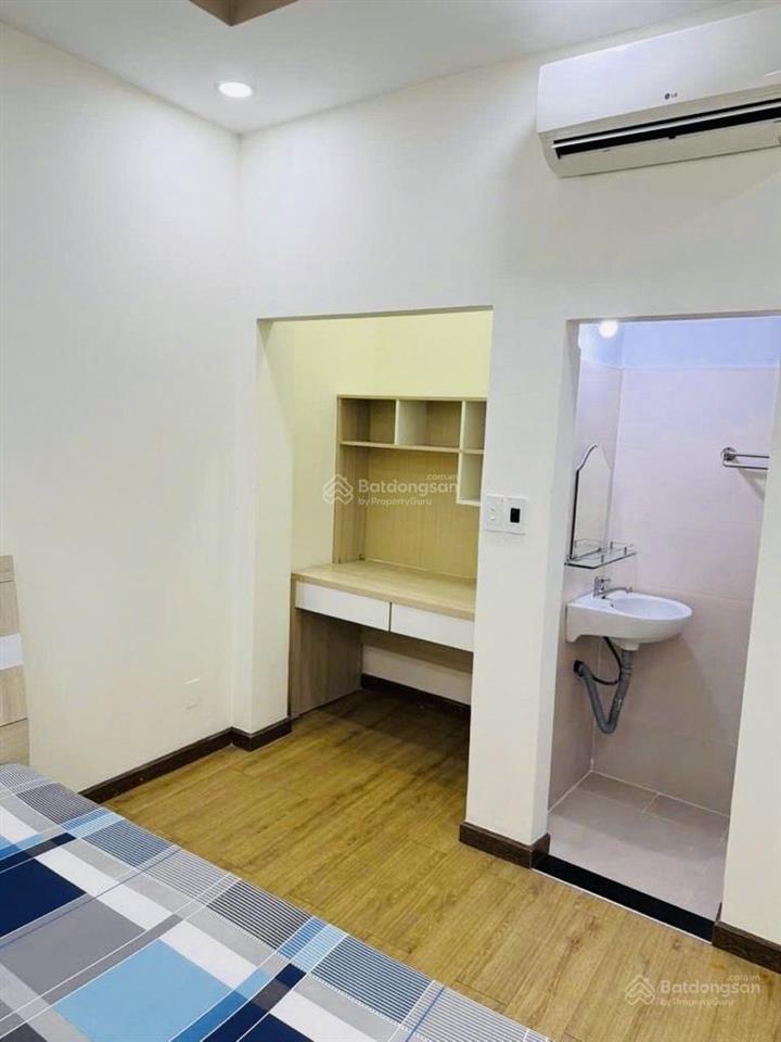 Bán nhà đẹp khu vip lê văn sỹ  hơn 40m2  sân trước 7m  sát mặt tiền