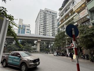 Siêu phẩm duy nhất nhà phố hoàng cầu  diện tích 150m²  mặt tiền 7m chuẩn giá 120 tỷ