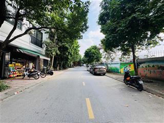 Bán đất phân lô kđt sài đồng vỉa hè kinh doanh xây toà nhà vp đẹp. dt180m2,mt8.8m. giá37 tỷ