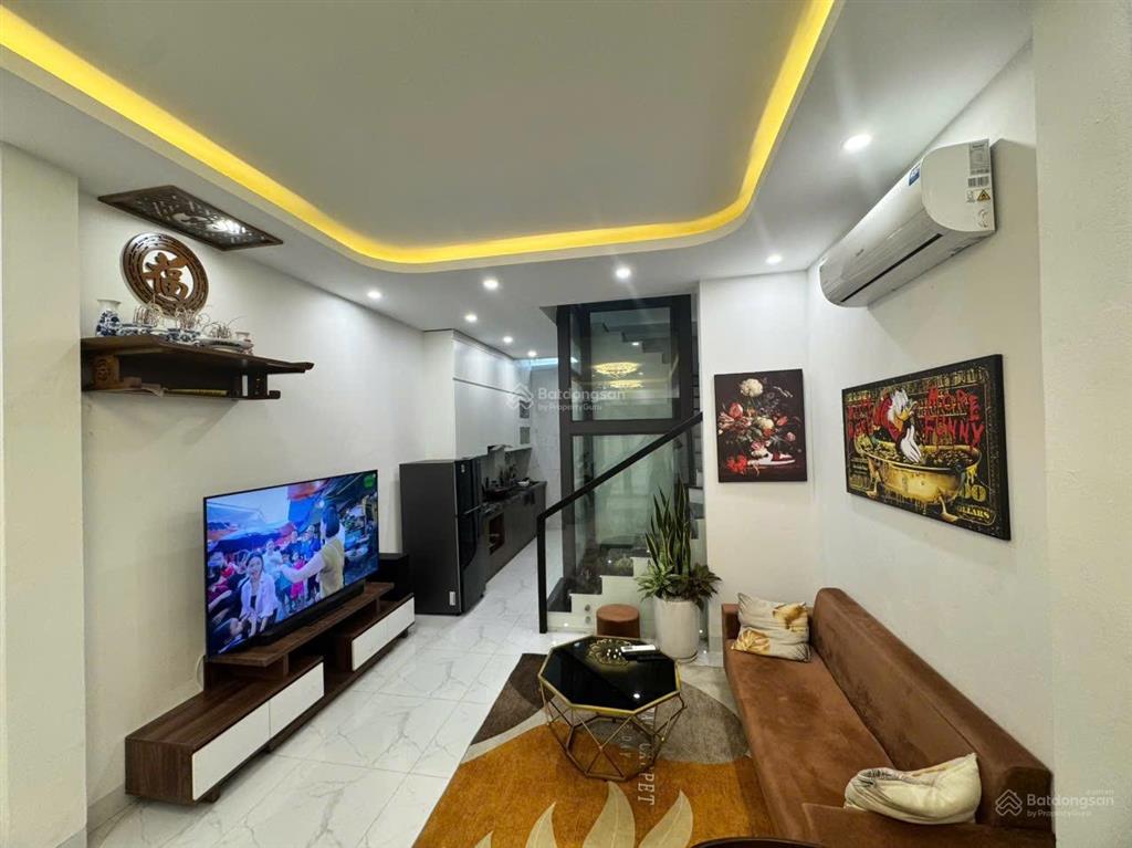Bán nhà sài đồng  full nội thất  giảm 700tr. dt 55m2, mt 4m, 4 tầng. giá tl