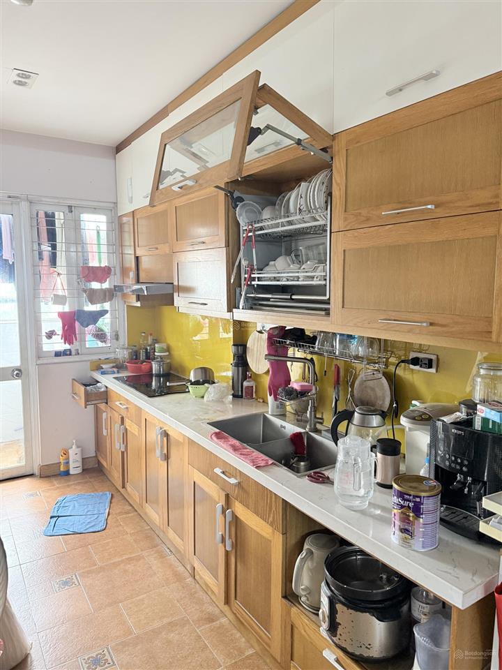 Bán căn chung cư sài đồng  bc đông nam. 70m2, 2 ngủ, 1vs có thể sua thành 2 vs. giá 4.2 tỷ có tl