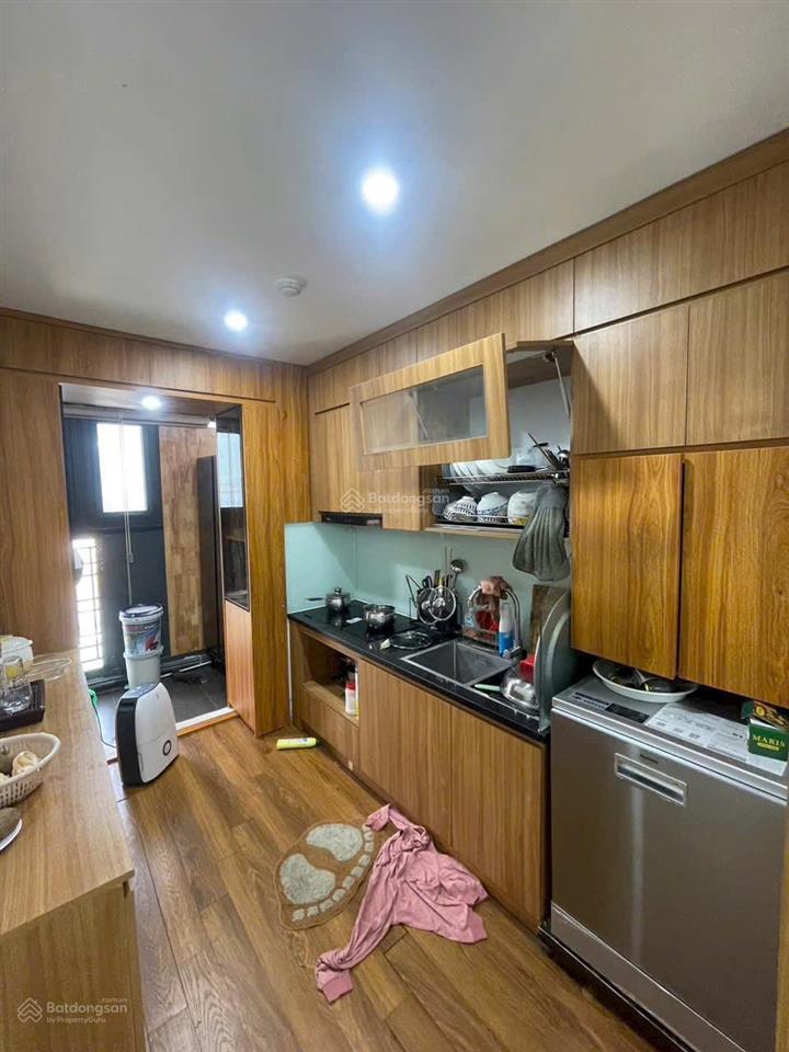 Cần bán căn chung cư lô góc  bc đông nam. dt 70m2, 2 ngủ, 1vs (có thể sửa thành 2vs), 2 ban công