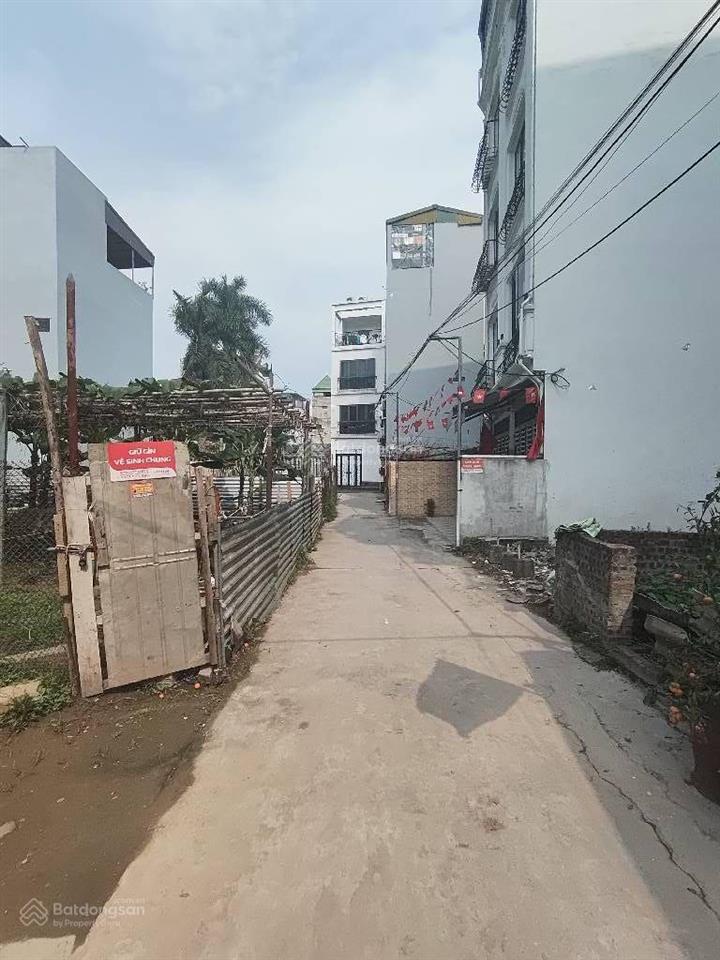 Bán đất phúc lợi  cách oto tránh 50m  ngõ thông  cần bán sớm. dt33m2,mt4m. giá tl