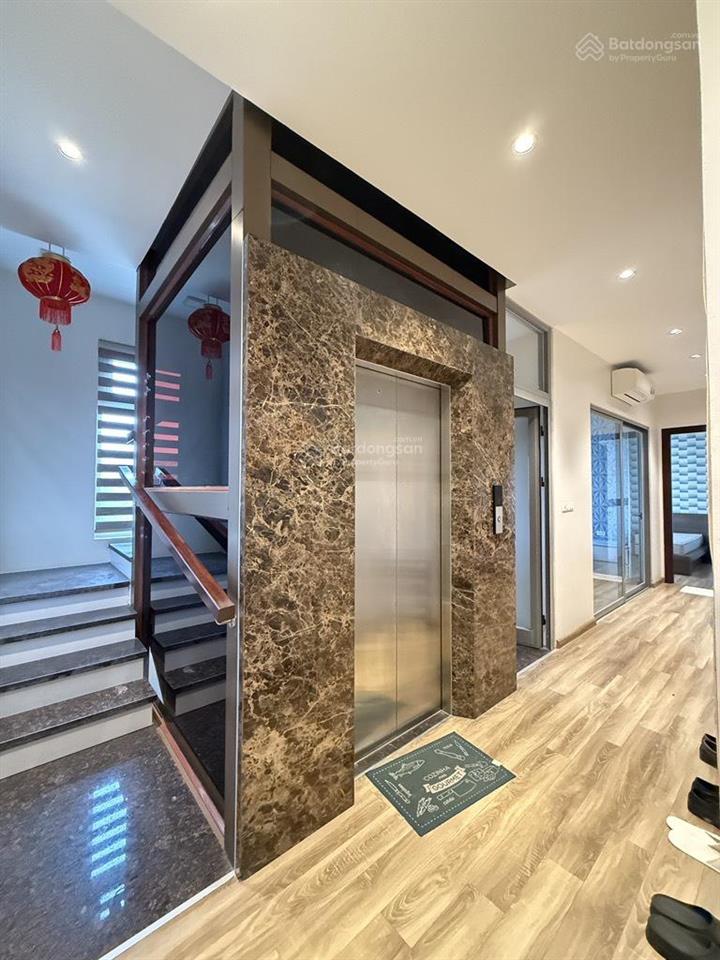 Bán biệt thự khu nguyệt quế  vinhomes long biên lô góc  3 mặt thoáng. dt179m2,4 tầng, thang may