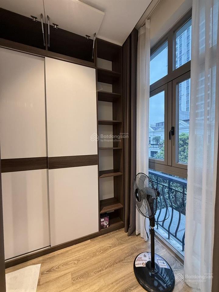 Bán biệt thự khu nguyệt quế  vinhomes long biên lô góc  3 mặt thoáng. dt179m2,4 tầng, thang may