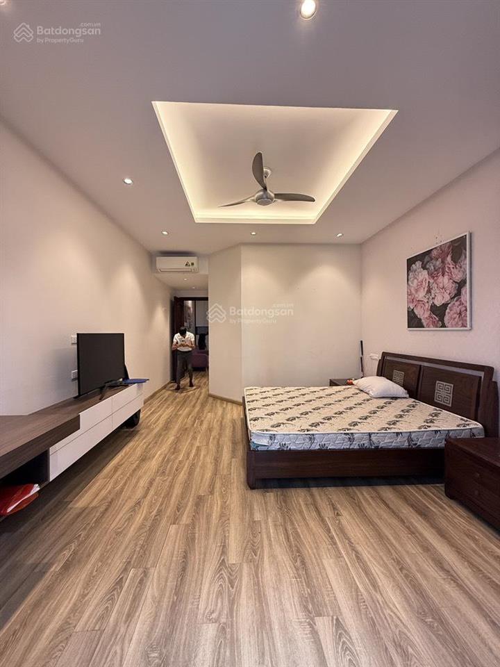 Bán biệt thự khu nguyệt quế  vinhomes long biên lô góc  3 mặt thoáng. dt179m2,4 tầng, thang may