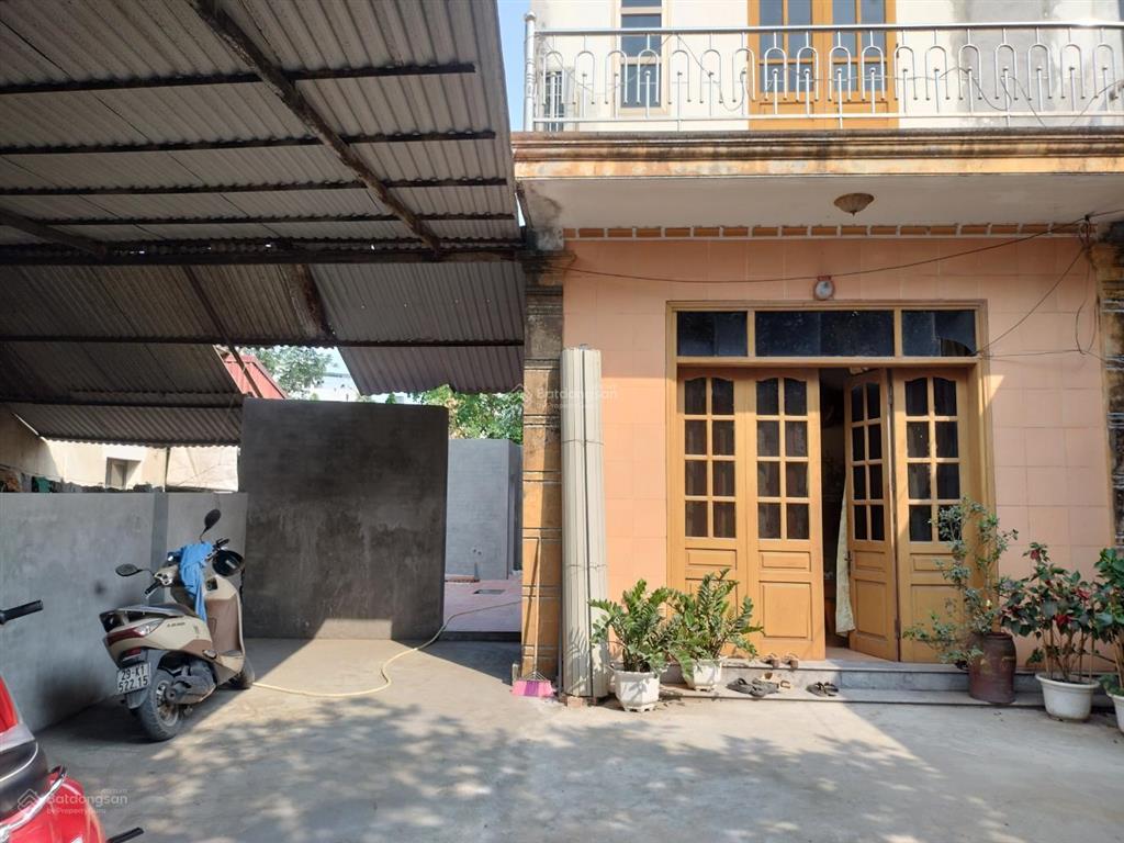 Bán nhà phúc lợi đường 3 xe tải tránh kinh doanh . dt155m2,3 tầng,mt7.6m. giáthương lượng.