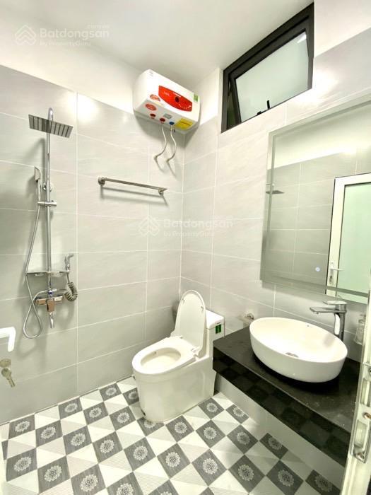 Chính chủ bán nhà phân lô gần công viên thạch bàn  vỉa hè  kinh doanh thang máy. dt78m2,mt5m.