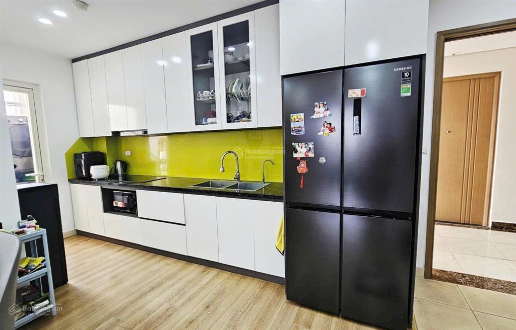 Cần bán căn chung cư ecohomes phúc lợi  lô góc  full nội thất  bc đông nam. dt80m2, 3 ngủ,2vs.