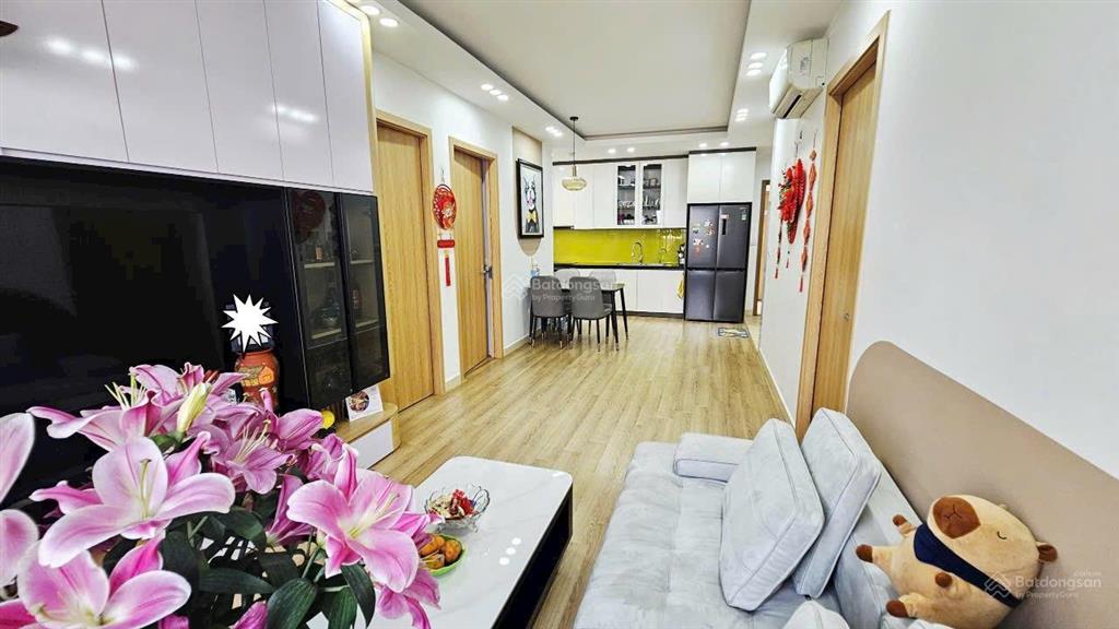 Cần bán căn chung cư ecohomes phúc lợi  lô góc  full nội thất  bc đông nam. dt80m2, 3 ngủ,2vs.