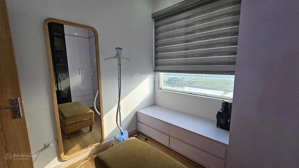 Cần bán căn chung cư ecohomes phúc lợi  lô góc  full nội thất  bc đông nam. dt80m2, 3 ngủ,2vs.