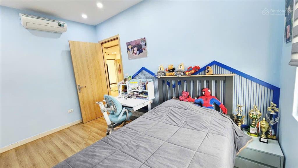 Cần bán căn chung cư ecohomes phúc lợi  lô góc  full nội thất  bc đông nam. dt80m2, 3 ngủ,2vs.