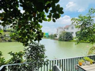 Bán biệt thự vinhomes long biên  view sông hoa phượng. dt300m2, mặt tiền16m. giá tl.