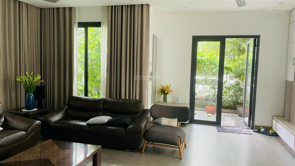 Bán biệt thự vinhomes long biên  view sông  hoa phượng. dt 310m², mặt tiền 16m. giá tl.