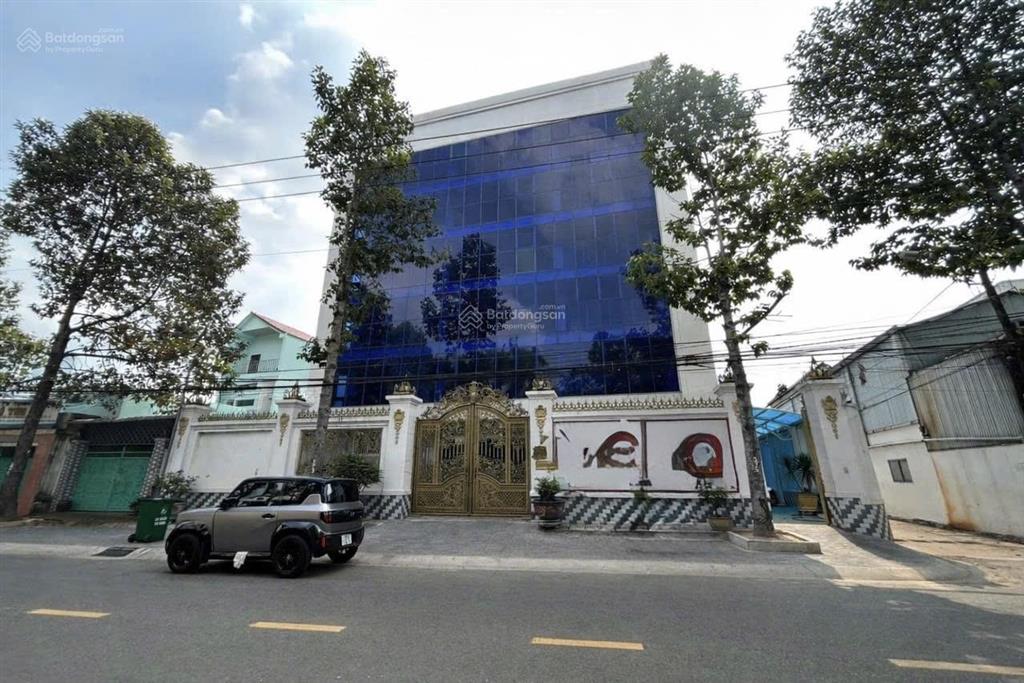 Bán gấp nhà mặt phố hồ văn cống vỉa hè lô góc  890m2, 7 tầng, thang máy siêu kinh doanh.890m2