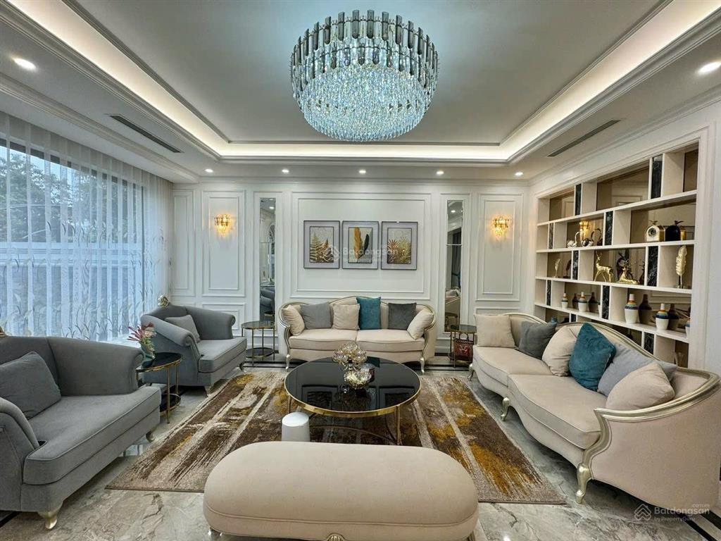 Bán căn biệt thự trong vin homes long biên. bán căn bt hoa lan 235m2,mt9m