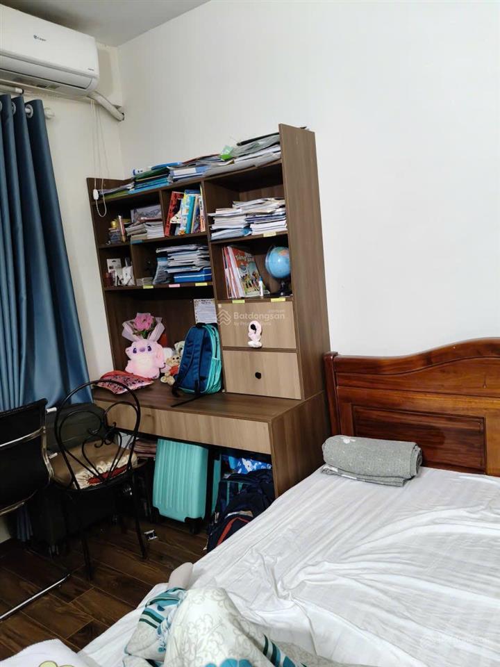 Bán căn chung cư toà no11a căn góc bc đông nam kđt sài đồng. 70m2, 2 ngủ, 1vs. giá tl
