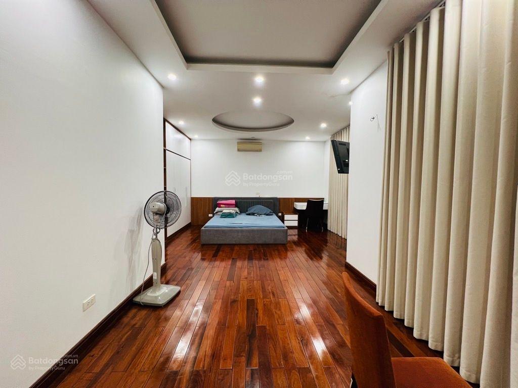 Bán biệt thự kđt mới sài đồng  vỉa hè  kinh doanh  thang máy  dt180m2, mt12.5m, 4 tầng .