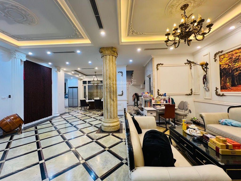 Bán biệt thự kđt mới sài đồng  vỉa hè  kinh doanh  thang máy  dt180m2, mt12.5m, 4 tầng .