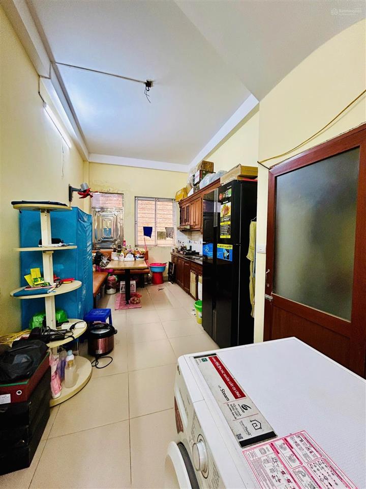 Chính chủ bán nhà phố tôn đức thắng  ngõ oto cách 10m gần hồ. dt28m2,3 tầng,mt3.3m. giá tl
