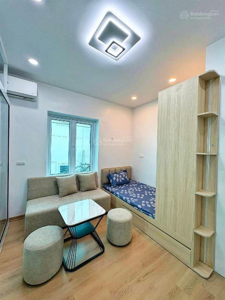 Chính chủ bán nhà phố tôn đức thắng  ngõ oto cách 10m gần hồ. dt28m2,3 tầng,mt3.3m. giá tl