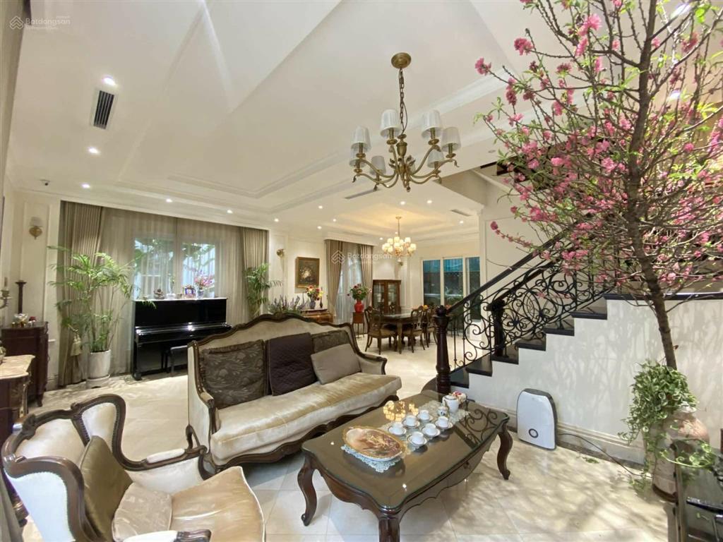Bán căn biệt thự song lập vinhomes rivercide full nội thất  view hồ. dt145m2,mt8m. giátl
