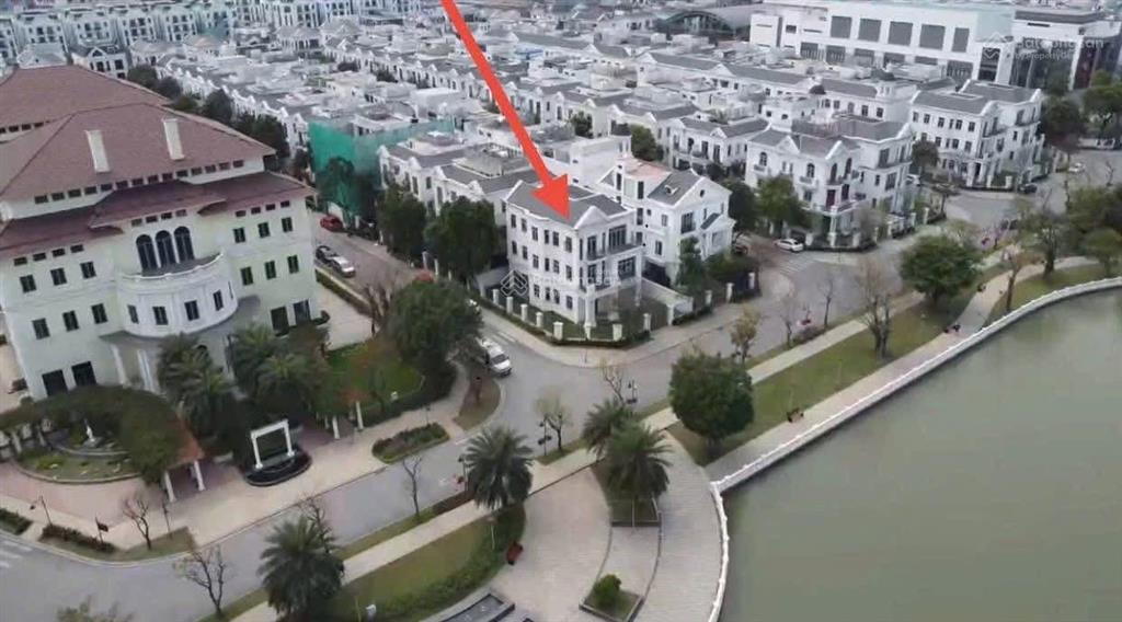 Bán biệt thự khu nguyệt quế  căn góc view trước mặt hồ hamony đơn lập bt thô. dt391m2,.