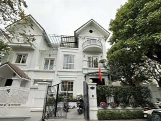 Bán biệt thư vinhomes long biên view sông  full nội thất thang máy. dt280m2. giá chào130 tỷ tl