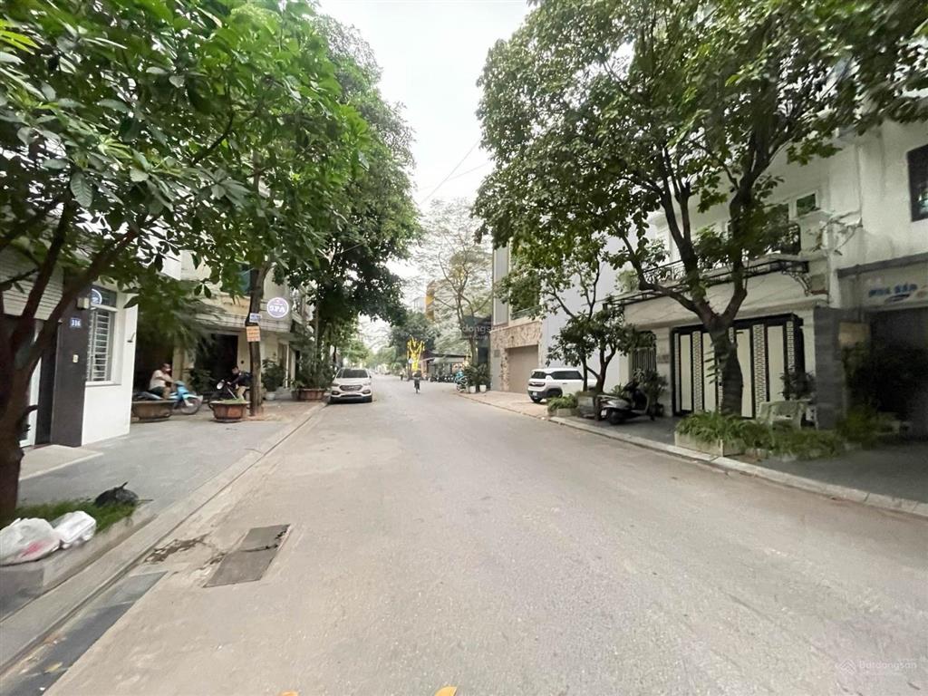 Bán đất phố kim quan thượng vỉa hè  kinh doanh  view vườn hoa, vinhomes long biên. dt75m2,mt5m