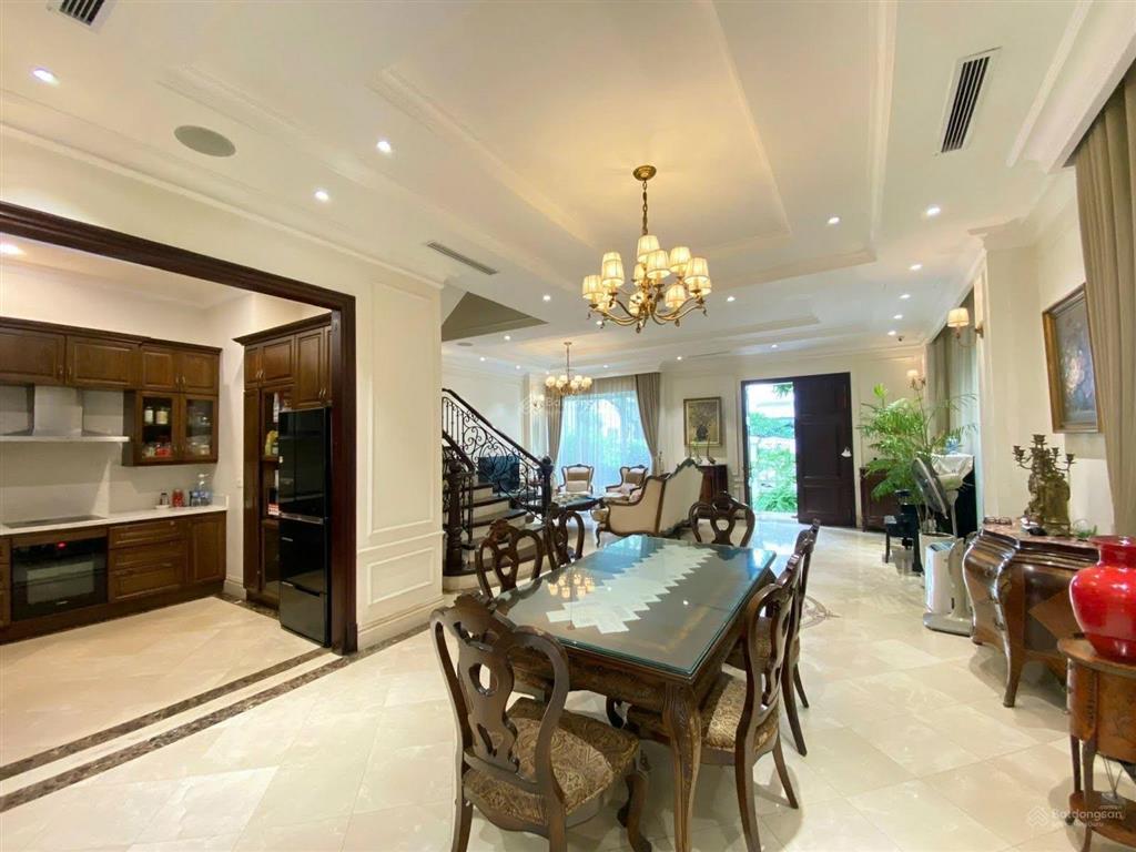 Bán biệt thự nguyệt quế 19  cạnh hướng dương vinhomes long biên. dt90m2.
