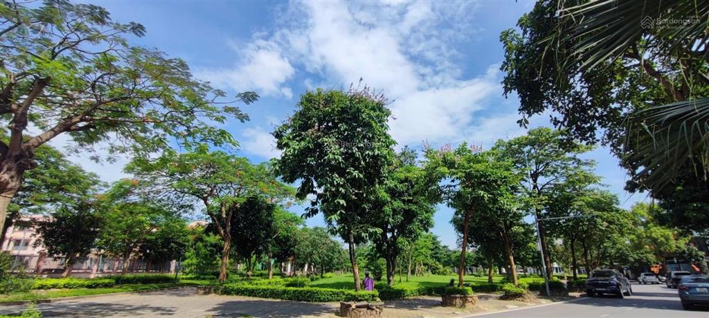 Chính chủ bán căn biệt thự đơn lập lan viên  căn góc  4 mặt tiền  kinh doanh đỉnh.350m2,mtm.