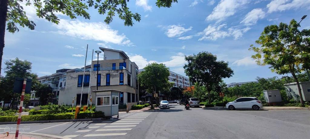 Chính chủ bán căn biệt thự đơn lập lan viên  căn góc  4 mặt tiền  kinh doanh đỉnh.350m2,mtm.