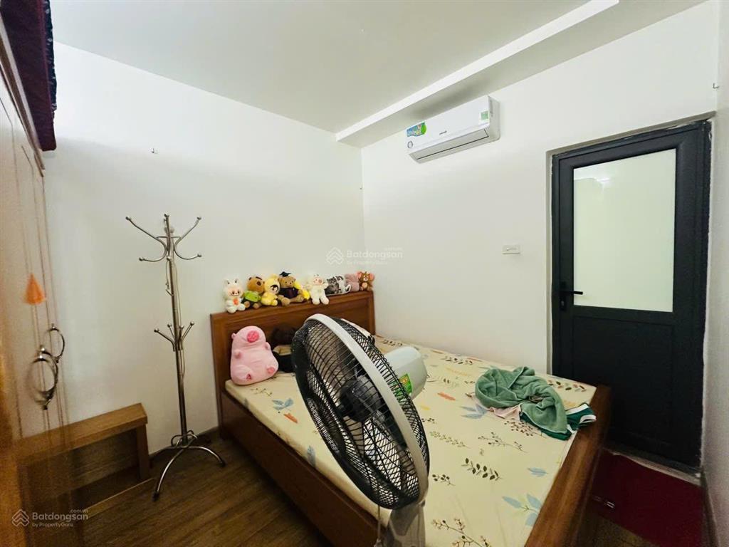 Tôi cần bán căn chung cư rubyct3 phúc lợi  50m2, 2 ngủ,2 vs. giá3.05 tỷ có tl