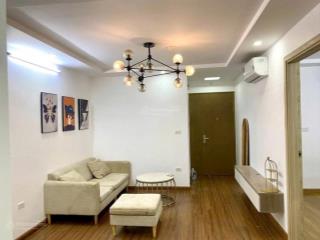 Tôi cần bán căn chung cư rubyct3 phúc lợi  50m2, 2 ngủ,2 vs. giá3.05 tỷ có tl