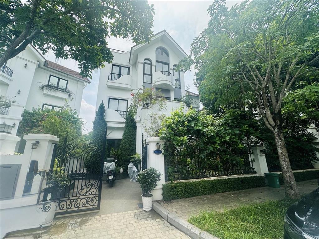 Bán biệt thự khu hoa lan  mt15m  view sông đẹp  full nội thất.390m2, 3 tầng nổi và 1 tầng hầm