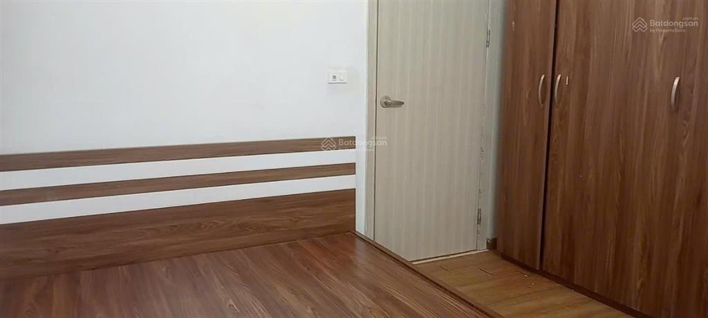 Bán căn chung cư 50m2, 2 phòng ngủ, 2 vs toà ruby ct3 full nội thất. giá tốt 2.75 tỷ