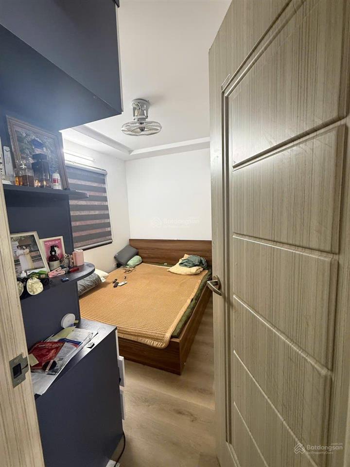 Chính chủ tôi cần bán căn chung cư ruby ct3  tầng 15  full nội thất  view mặt phố phúc lợi. 58m2