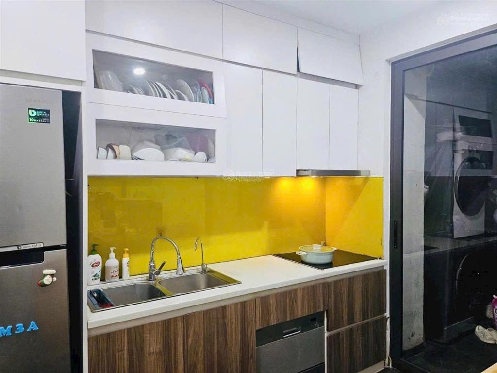 Bán gấp căn chung cư ruby 3  full nội thất  51m2, 2 phòng ngủ, 2vs. tầng 12. giá 2,75 tỷ có tl