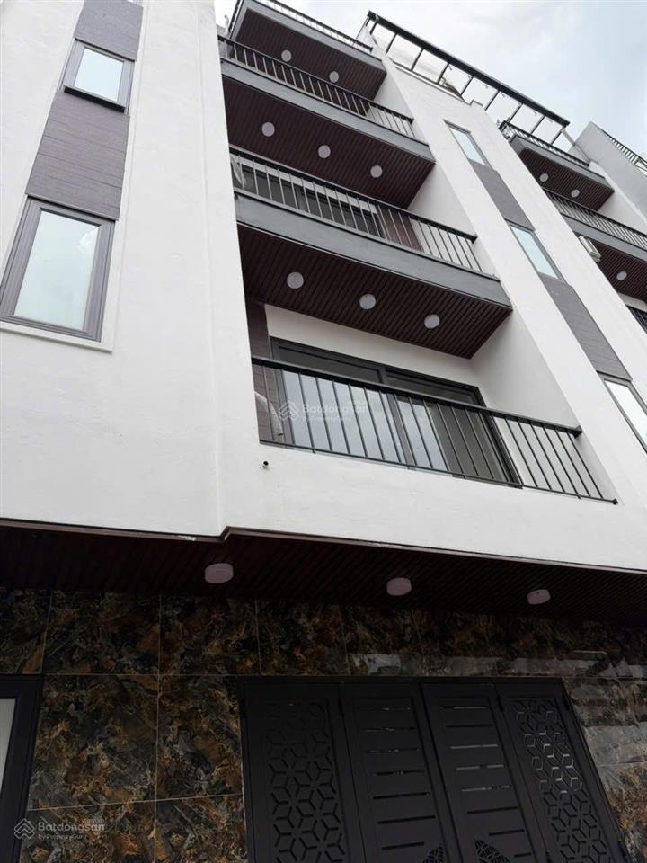 Chủ bán gấp nhà phúc lợi  ngay chợ  gần 8 trường học  thang máy  full nội thất. 42m², 6 tầng