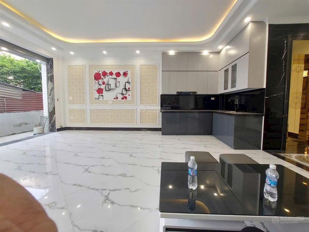 Bán nhà viêt hưng  gần bic long biên  thang máy  full nội thất. dt 50m2, 6 tầng, mt 4m