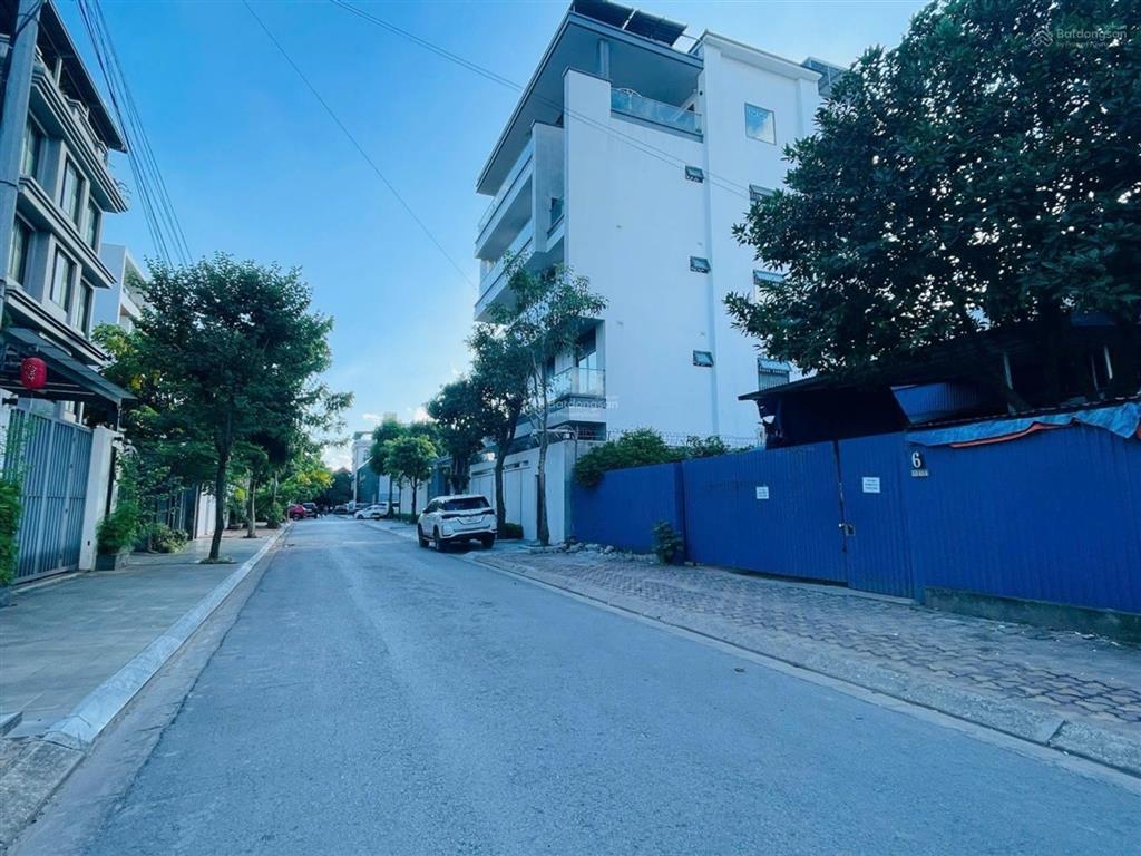 Bán đất phân lô việt hưng  vỉa hè  kinh doanh  mua ở, văn phòng. 330m², mt 16.9m. giá tl