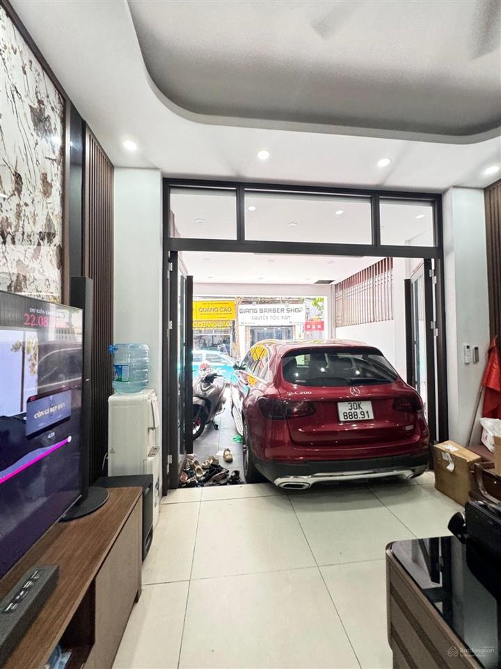 Chính chủ nhờ nhà mặt phố hoa lâm  đã chia 3 sổ. dt 315m², mt 13.5m. giá hơn 80 tỷ