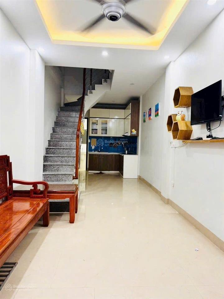 Cần bán nhanh căn nhà phố tôn đức thăng hai mặt thoáng  cách oto 10m cạnh bãi xe. 28m2, mt3.3m.